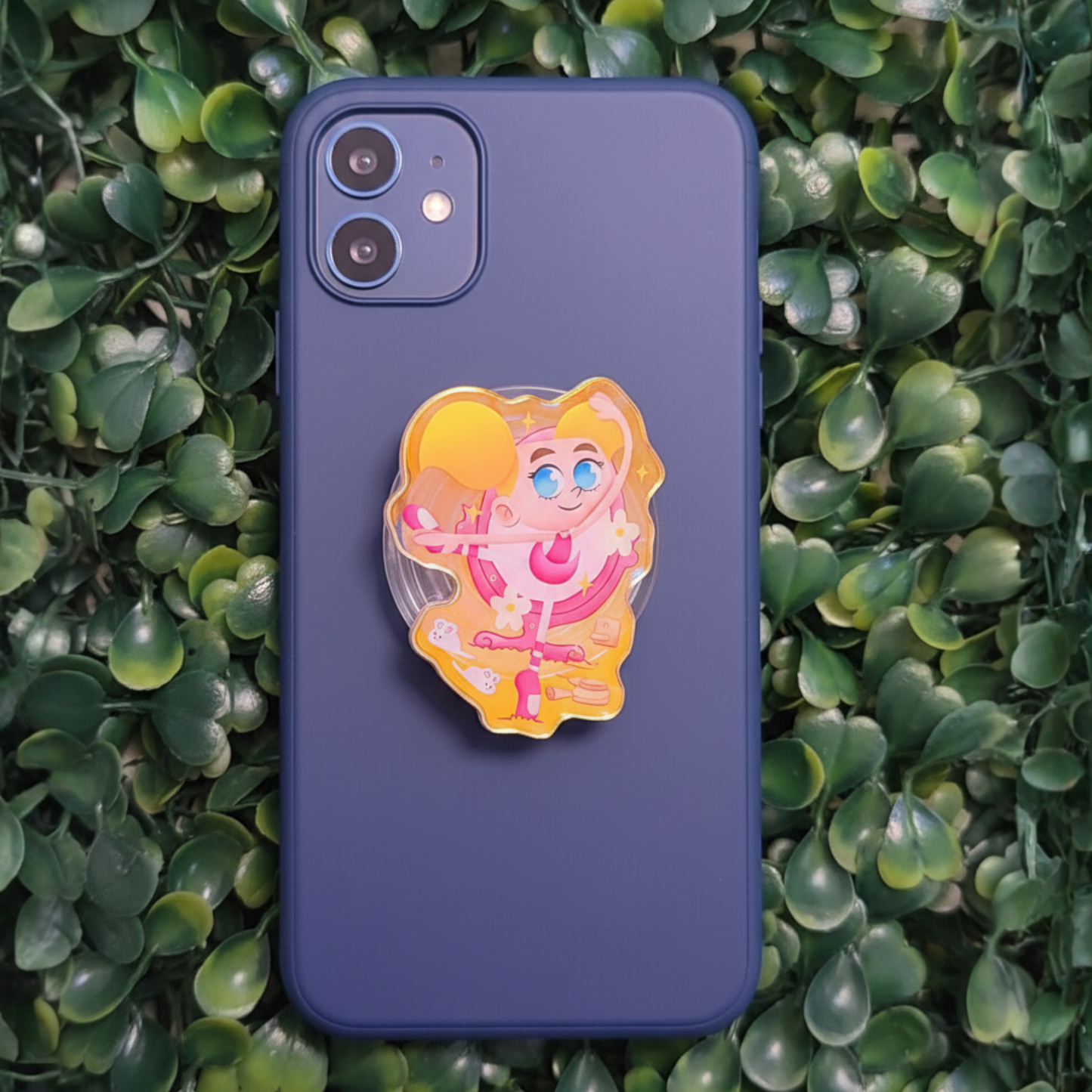 Dee Dee Dexter phone holder expanded – collapses flat holographic acrylic grip