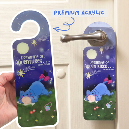 Winnie the Pooh door hanger close up – vibrant high-resolution Disney character print detail