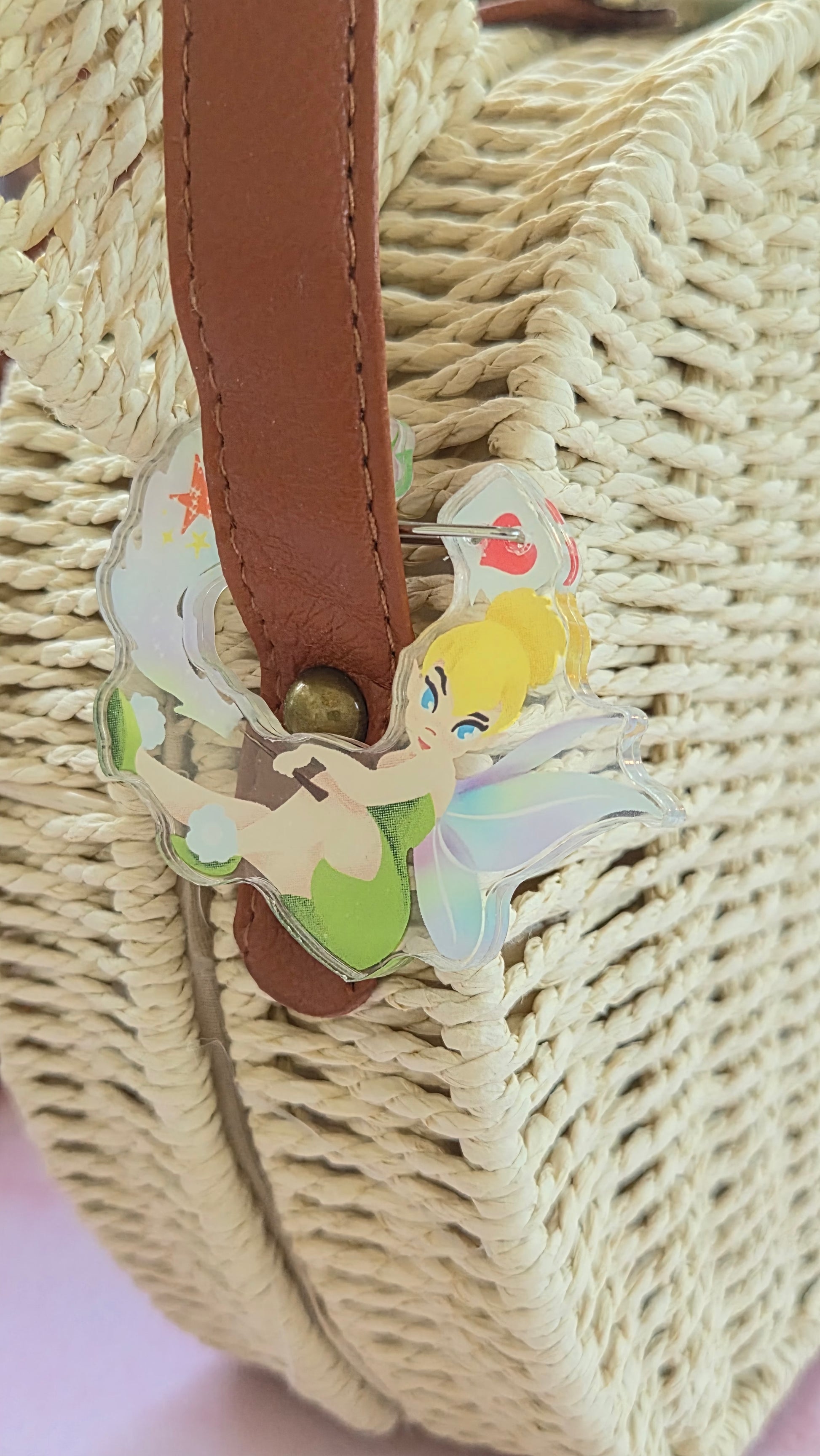 Tinkerbell Peter Pan carabiner keychain detail – butterfly shaped Disney fairy acrylic clip